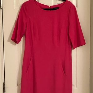 TAHARI - Vibrant Color and Slimming